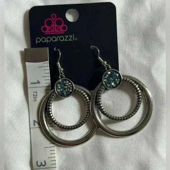 Earrings - Picture 4 of 4